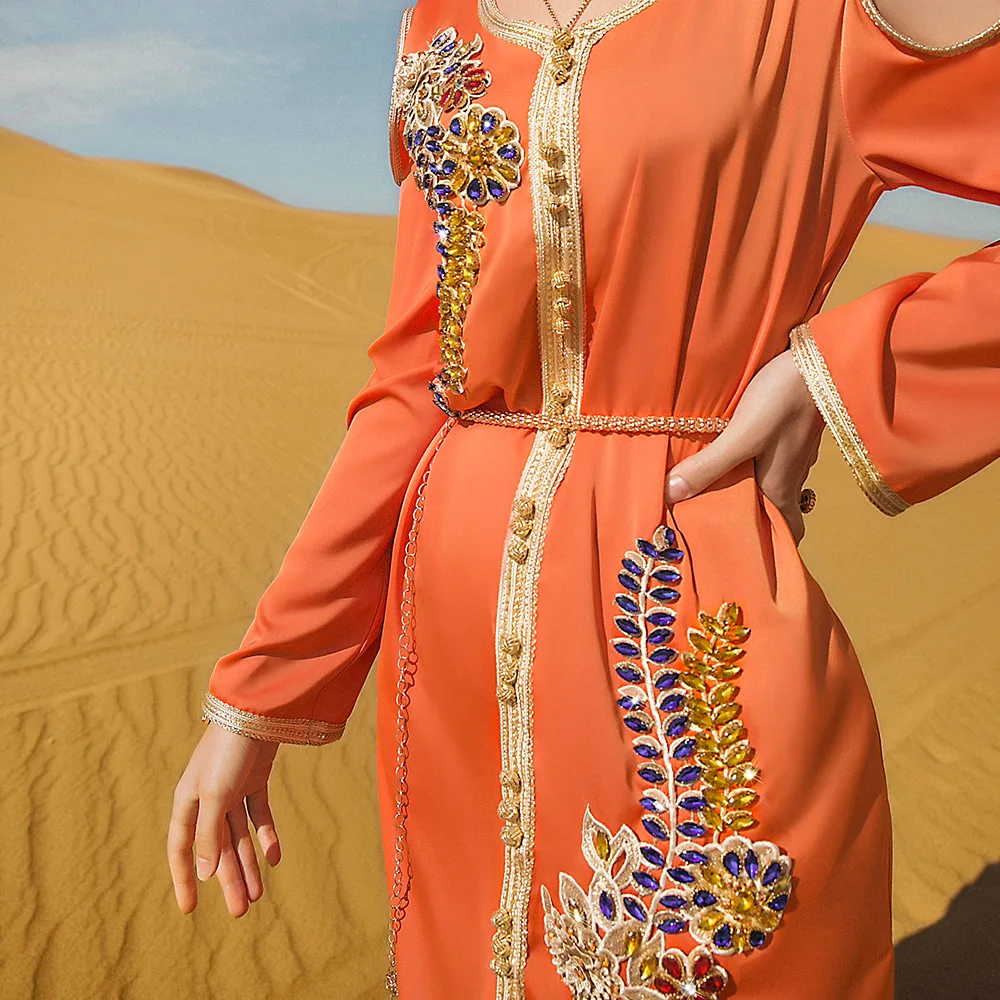 New Long Dress Muslim Embroidered Robe with Diamonds Muslim Dress Middle East Muslim