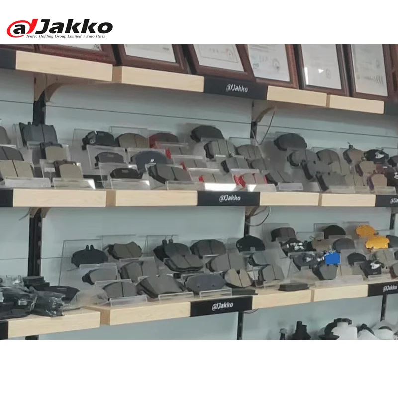 All models Free Sample wholesale Auto ceramic Brake Pad Manufacturer Brake pads factory and bus truck brake pads supplier