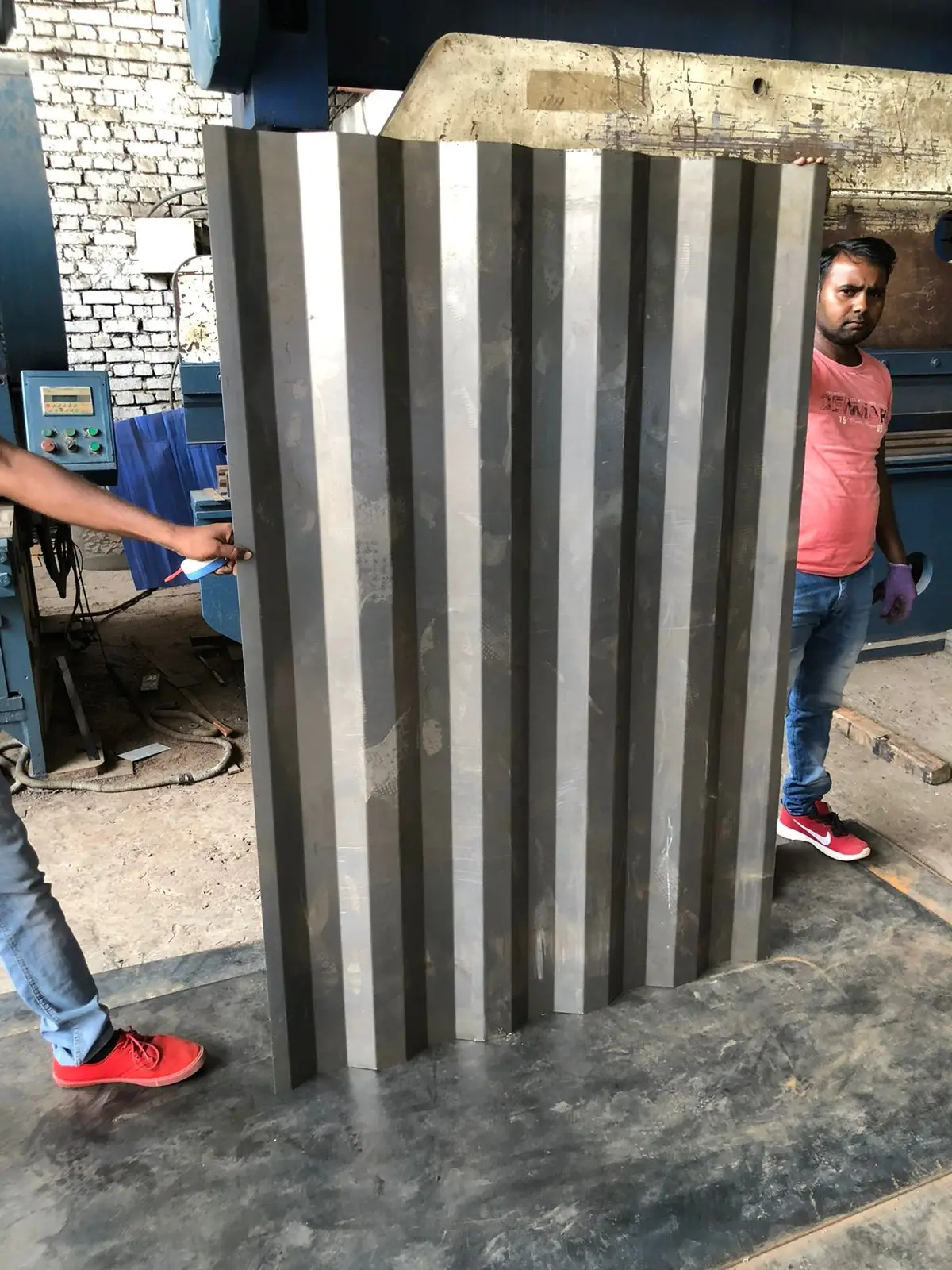 Galvanized Metal Roofing Sheet for Container Covers Weather-Resistant and Long-Lasting