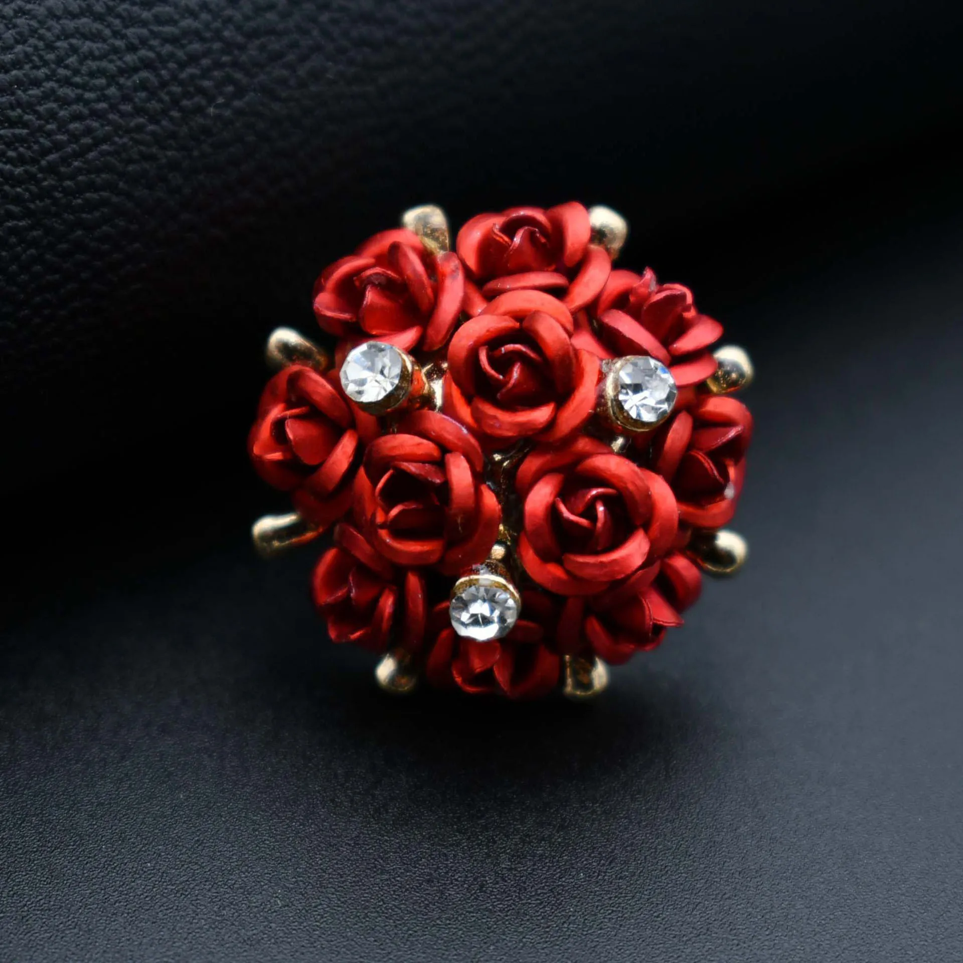 Оптовая продажа Элегантная Брошь в современном простом дизайне женские шелковые шарфы с тройным кольцом шарф пряжка броши