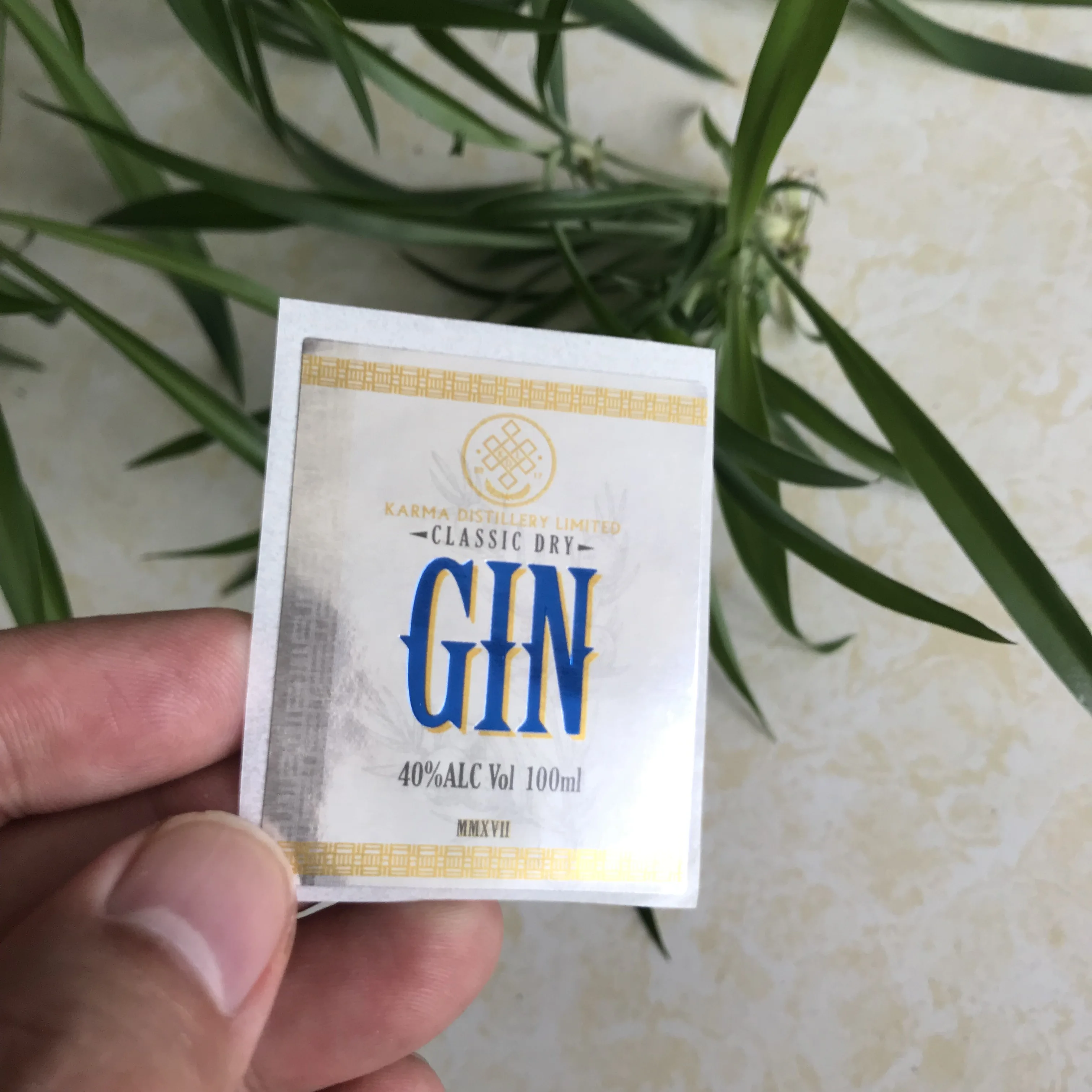 custom logo sticker waterproof sticker logo adhesive roll labels stickers for packaging