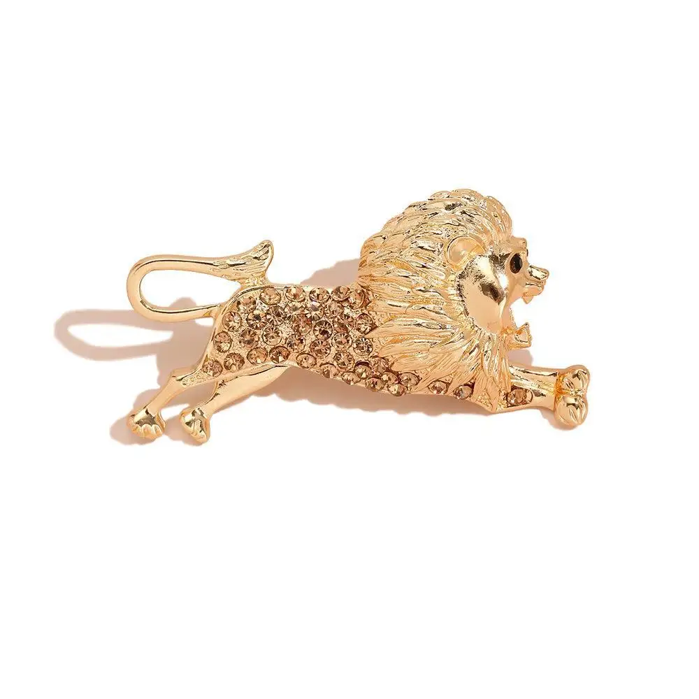 Factory wholesale Metal golden rhinestone lion pin brooch zinc alloy hijab brooches for clothing decoration