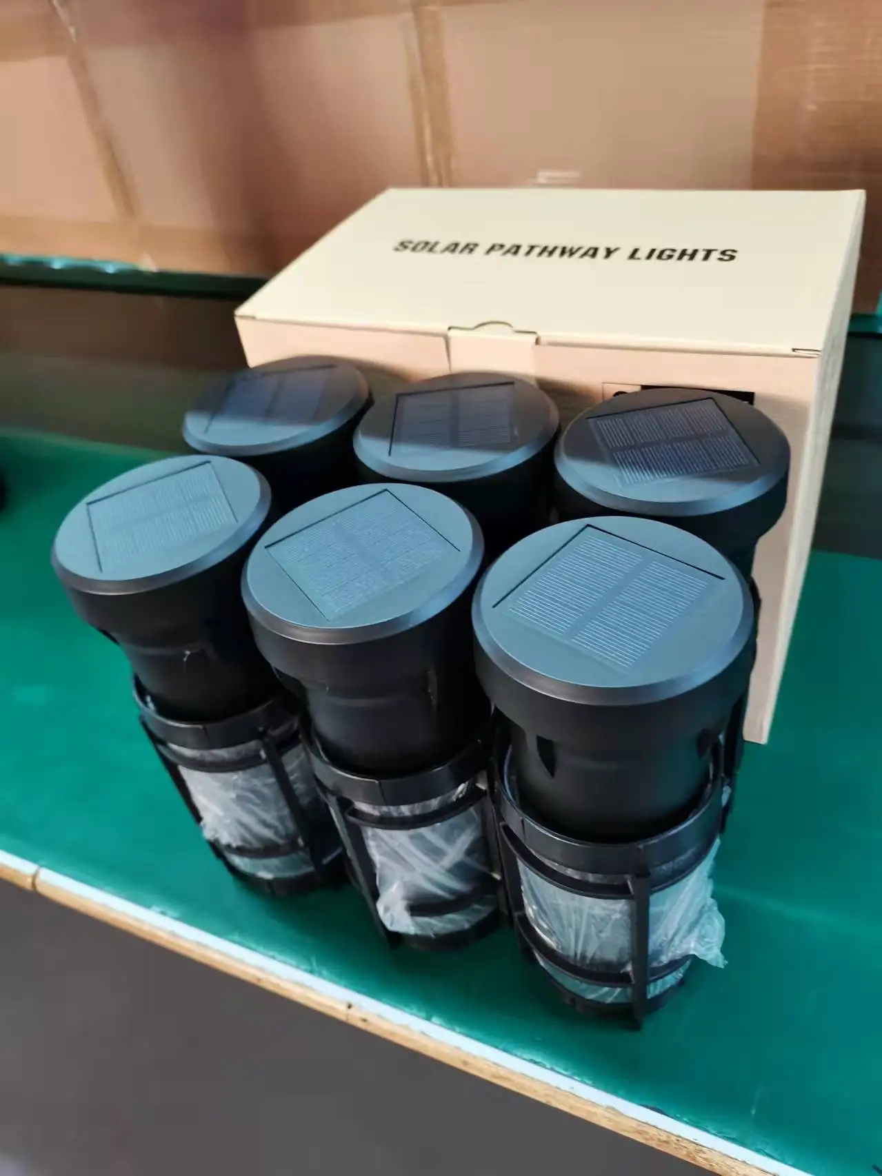 New Wireless Waterproof Yard Decoration Landscape Light Solar Spot Lights Garden Outdoor Solar Lawn Lamps