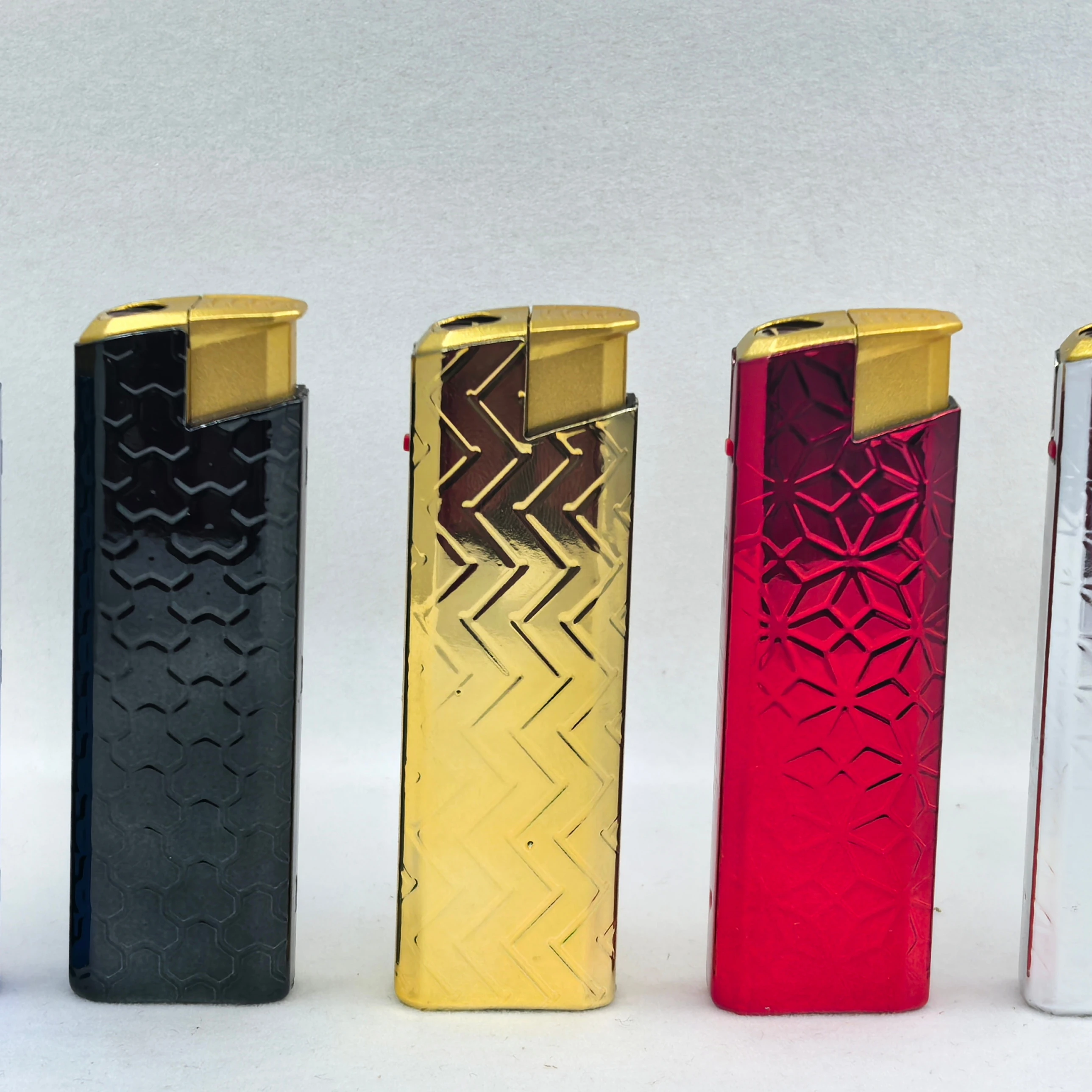 Металлический корпус струйной зажигалки