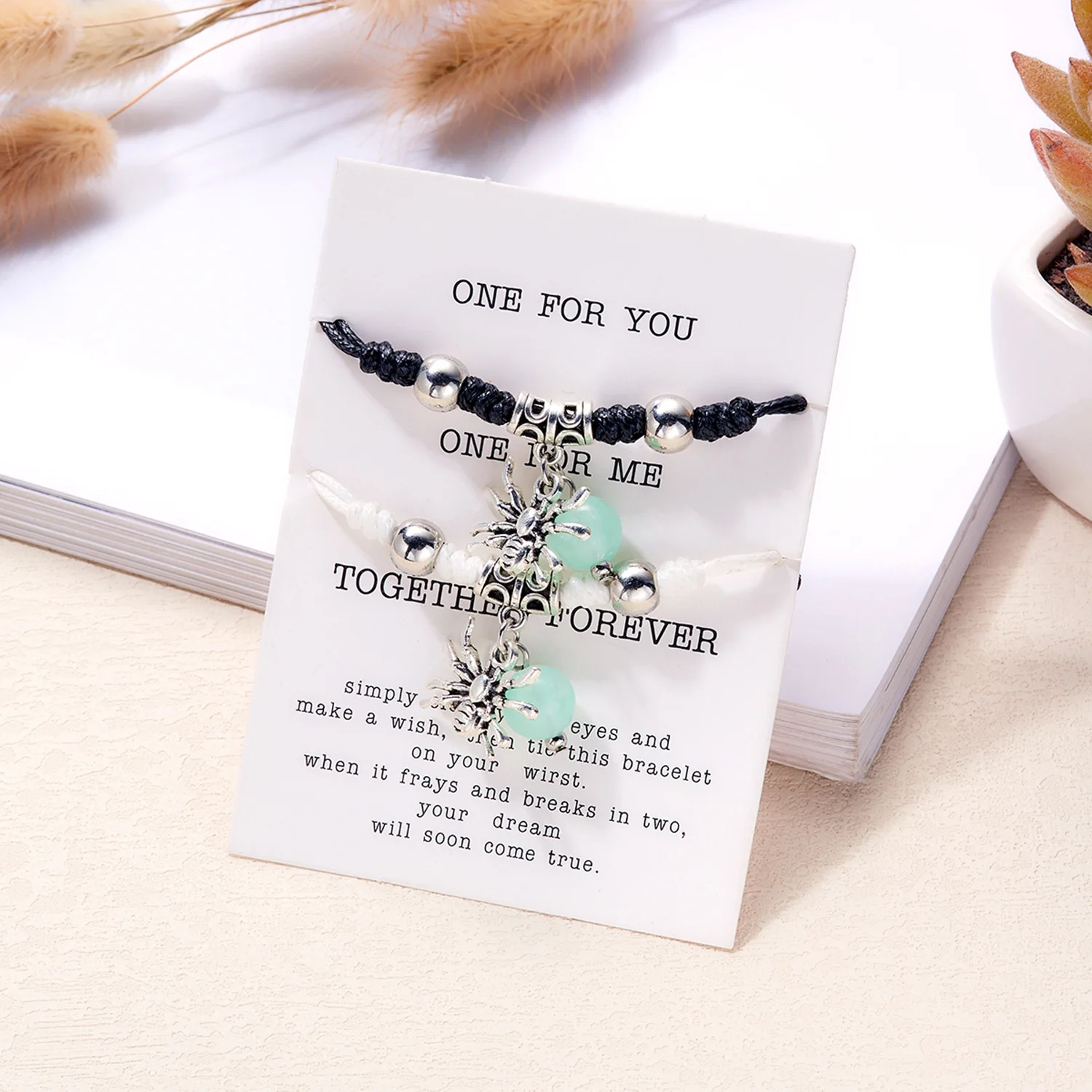 2024 New Halloween luminous personality thriller adjustable handmade spider glow bracelet