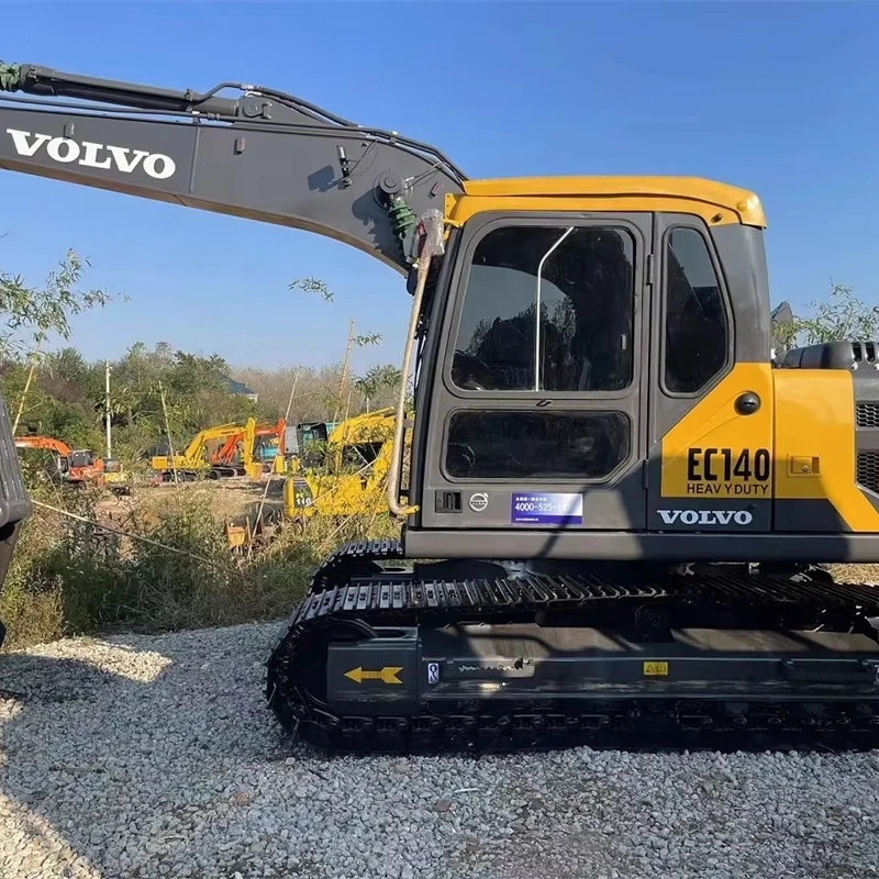 Б/у 140 VOLVO с оригинальной заводской краской и хорошим состоянием дешевая цена на продажу