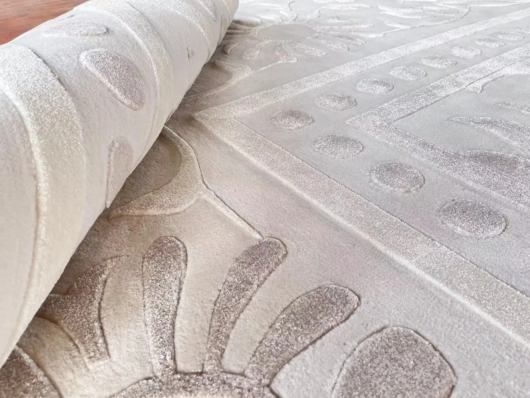 Popular design rugs viscose hand tufted carpet for hotel application