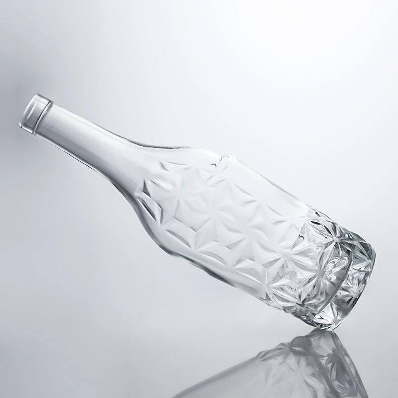 Super Flint Clear 500ml 700ml 750ml Cylinder Liquor Glass Bottle with Screw Top for Beverage Packing in All Companies