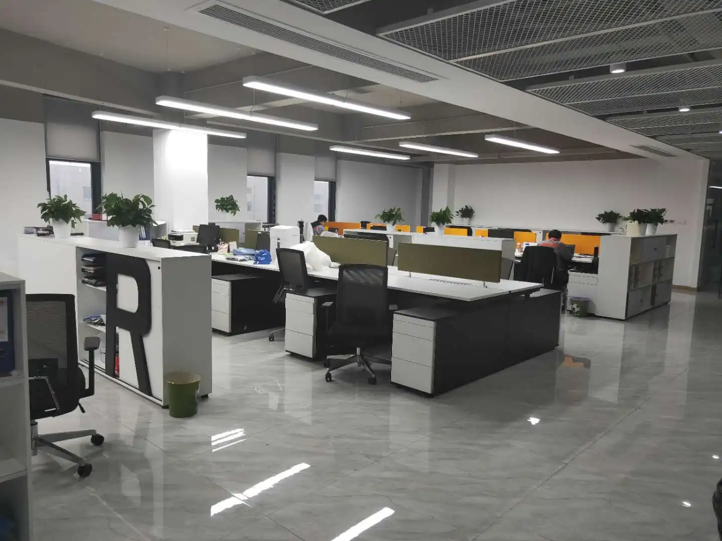 Crosslinked polymer emulsion thickener acrylic copolymer binder