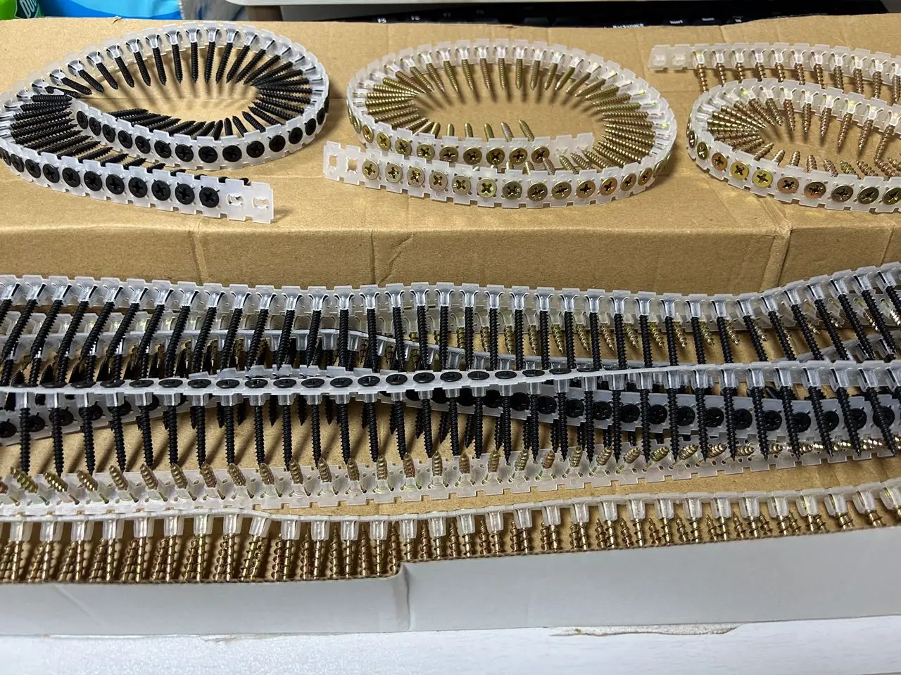 Plastic Strip Collated Fine/Coarse Thread High Quality Chain Drywall Screw Black Phosphate  Gypsum Screw