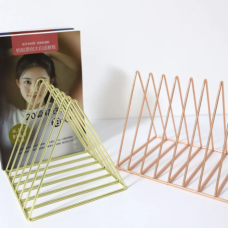 
Factory Supply Nordic Home Office Used Desktop Triangle Gold Metal Book Rack File Organizer Decorative Bookends 