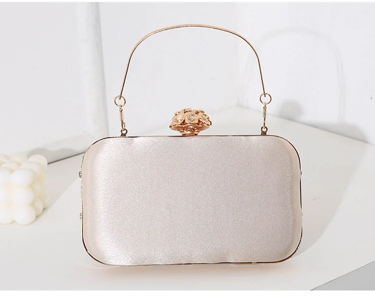 Hot Women Bag New Handmade Bead Embroidery Dinner Bag Ladies Banquet Diamond Dress Handheld Crossbody Clutch Bag
