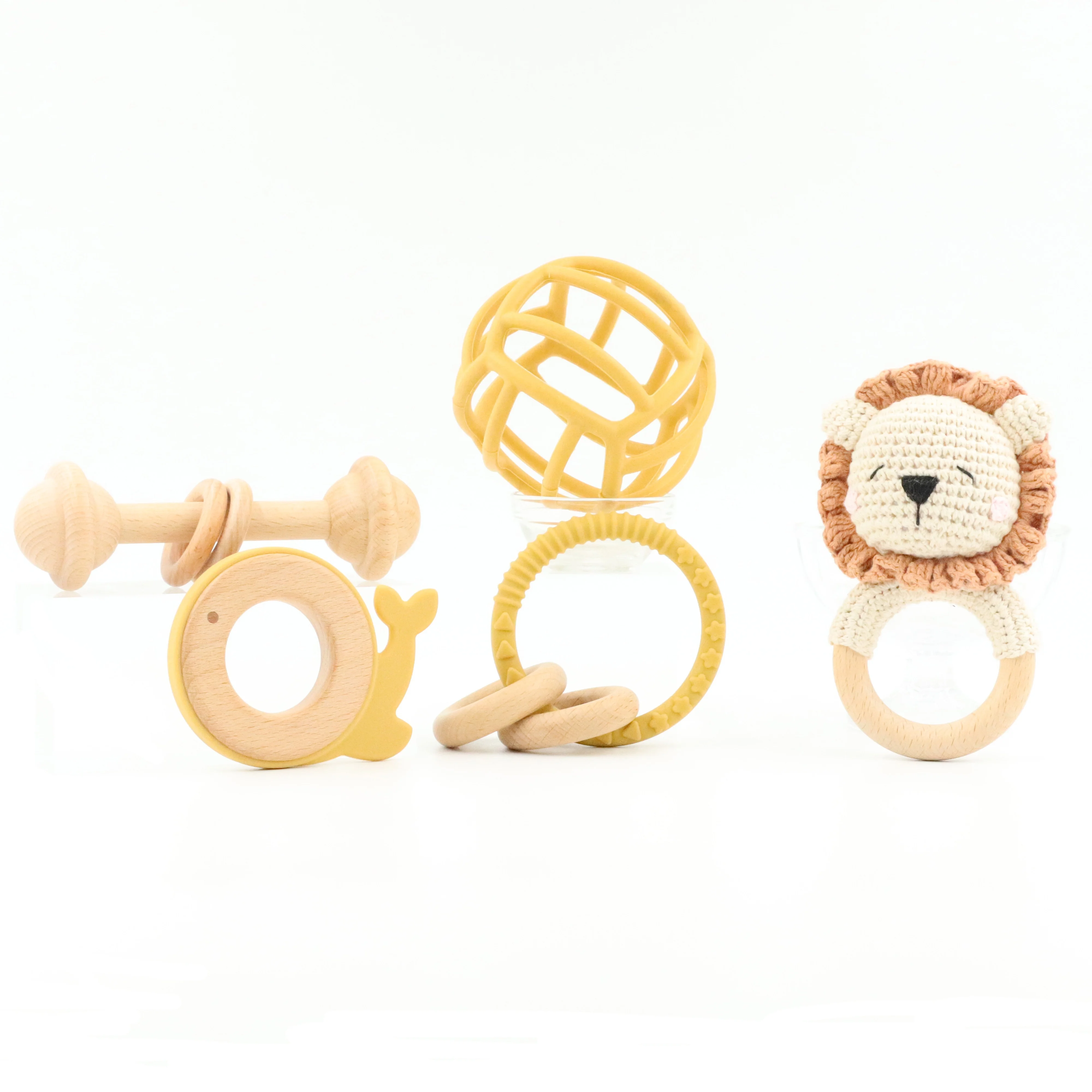 New Design Sensory Baby Teething Toys Crochet Rattle Soft Bpa Free Wood Baby Teether Ring Toy Gift Set