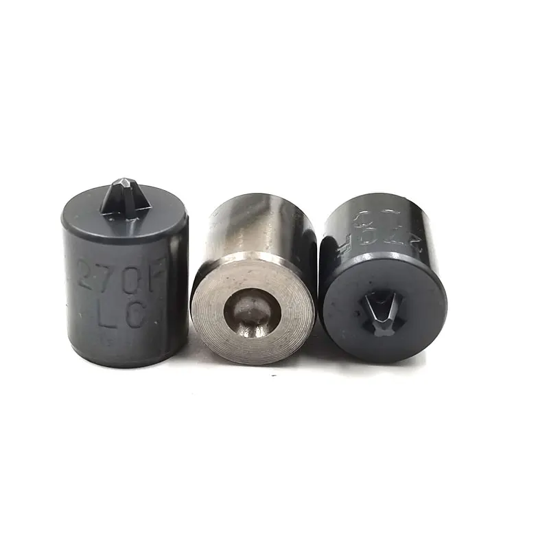 Винт заголовок удар винт первый