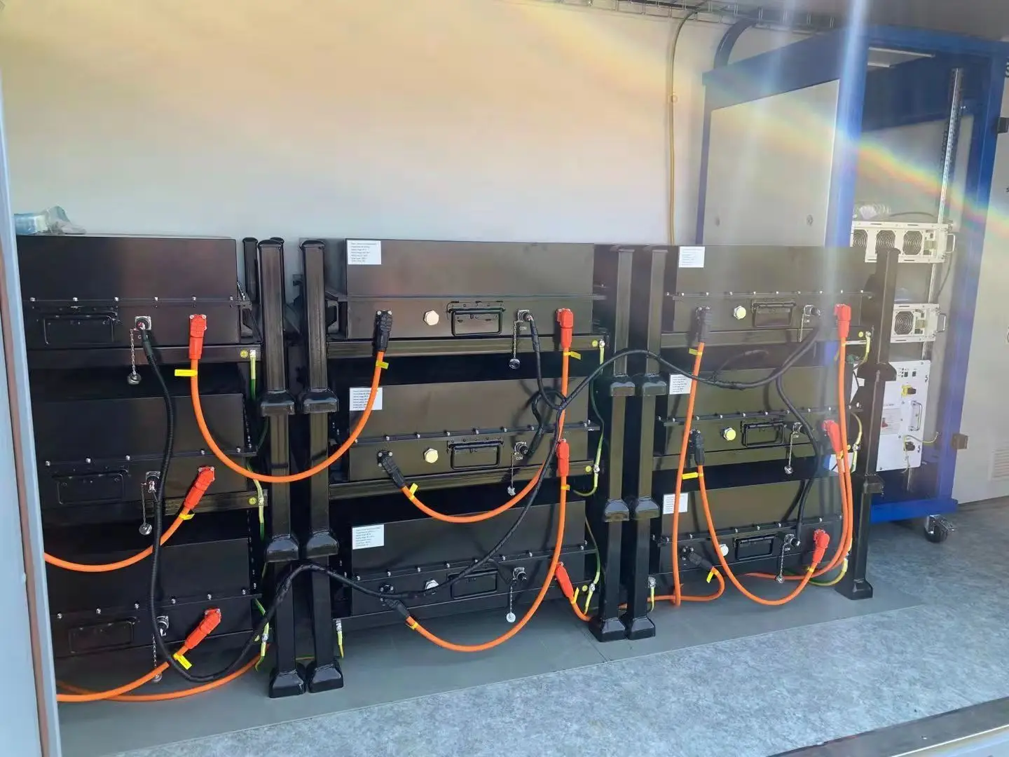 100kW solar generation 200kWh battery energy storage system for commercial large scale battery storage