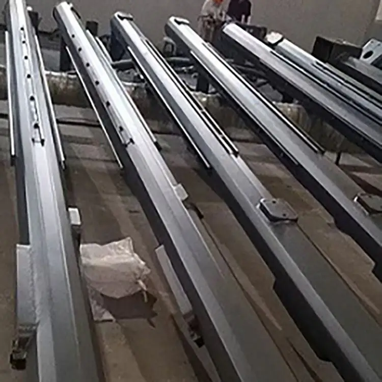 Factory Price Polygon Galvanized Steel 18m 25m 30m 40m Telescopic Lifting System High Mast Light Pole