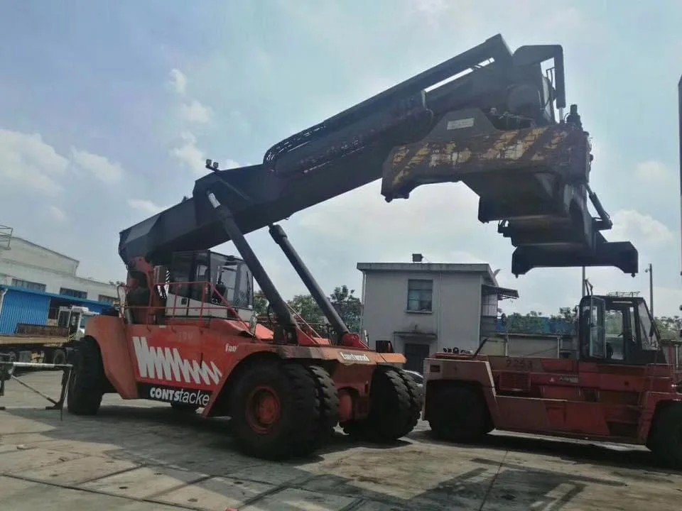 fantuzzi  cs45km  45 ton  reach stacker good condition in stock cheap price hot sell low hours  kalmar sany