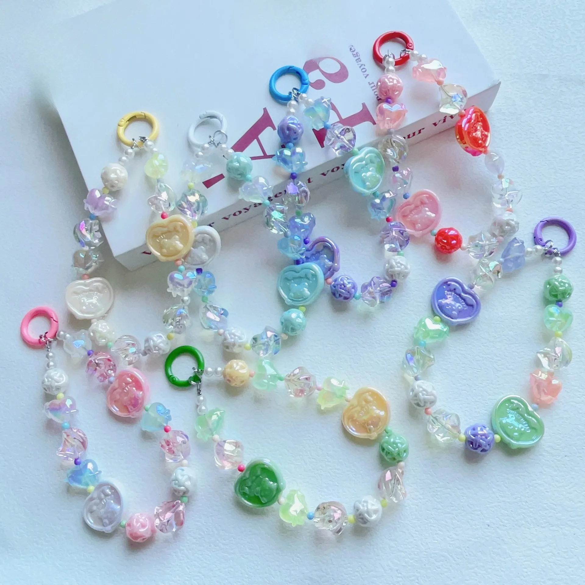 2024 Wholesale Acrylic Keychain Bear Beaded Bracelet Wristband Cell Phone Chain Charm Girls Car Charms