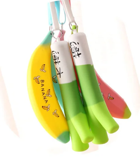 
China manufactory custom banana shape silicone pencil case 
