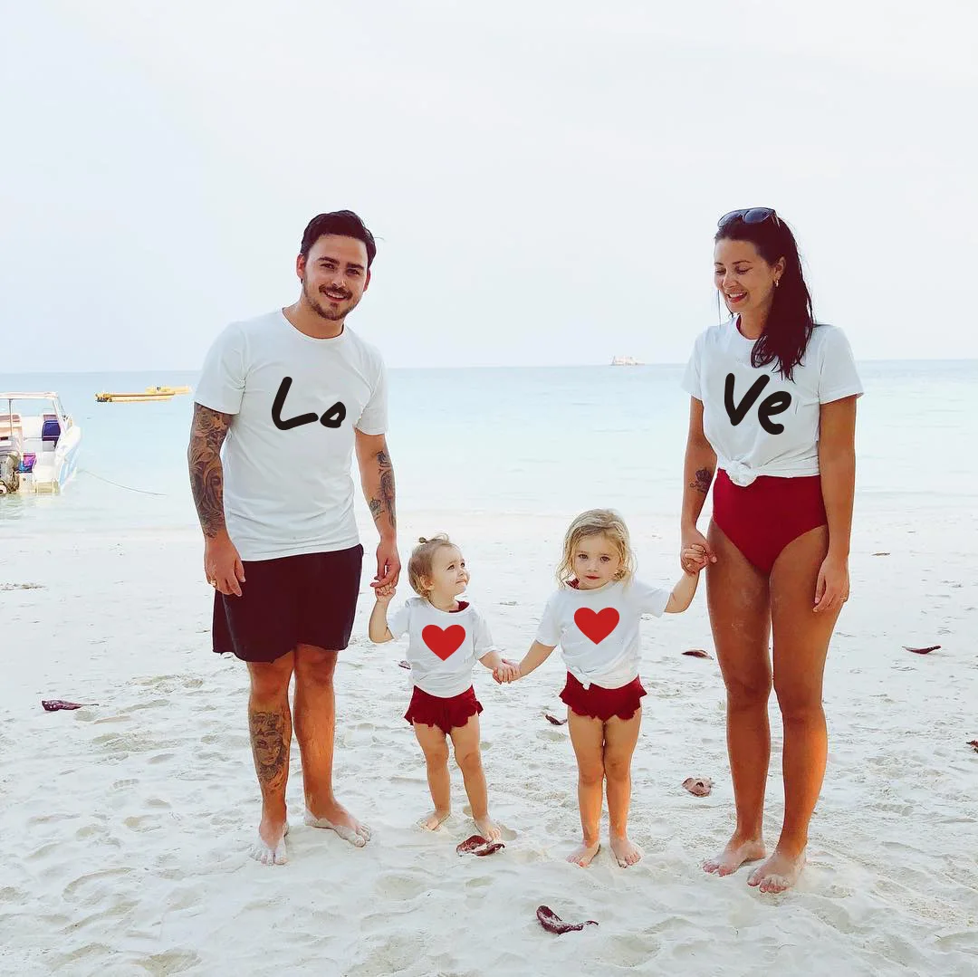 A Family of Three Four Whole Family Decoration Sanya Beach Holiday Tourism Photography Travel Parent-child Clothing Summer