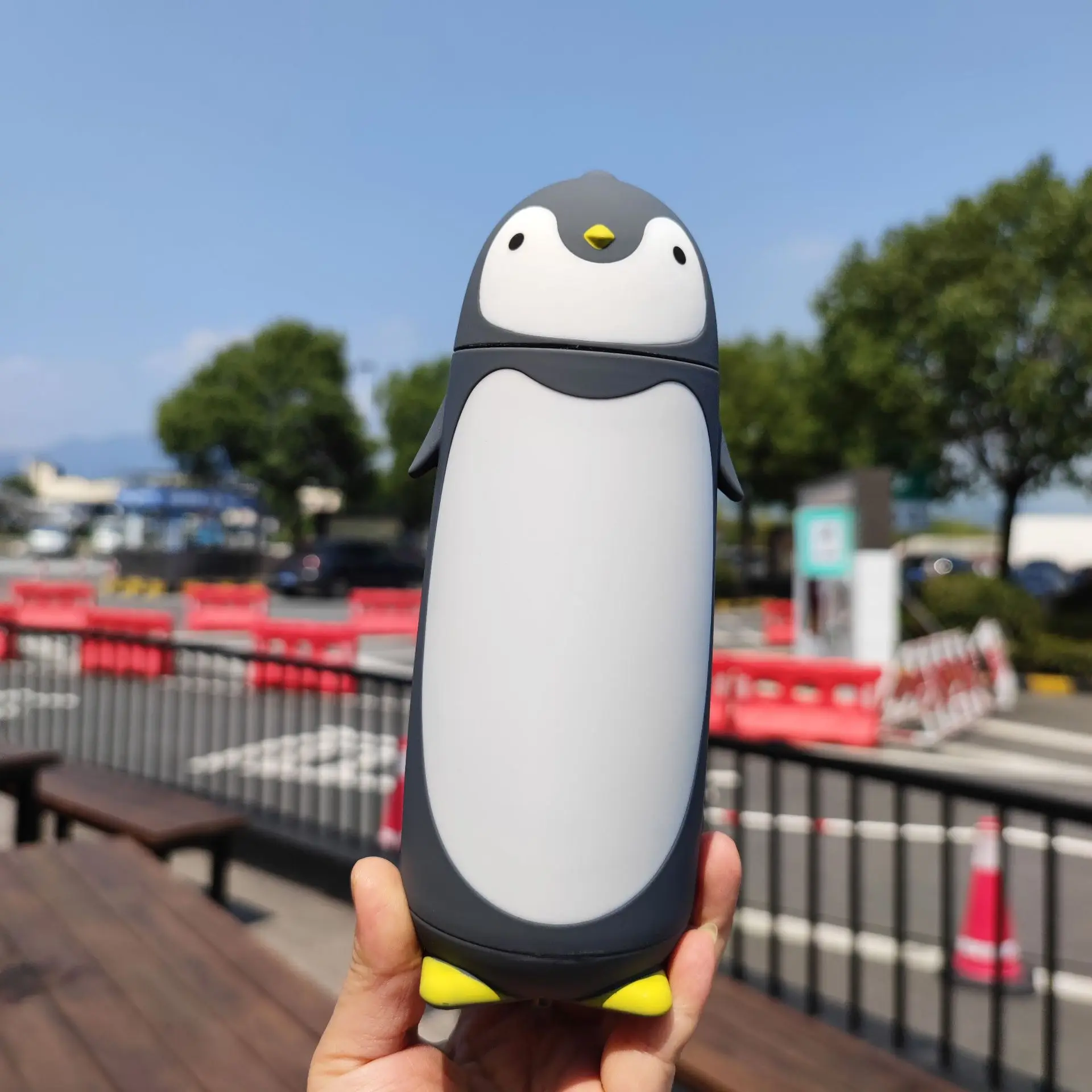 Creative Cartoon Penguin Water Bottle Easy to Use High Beauty Customized Printing Advertising Business Gift cute thermos cup