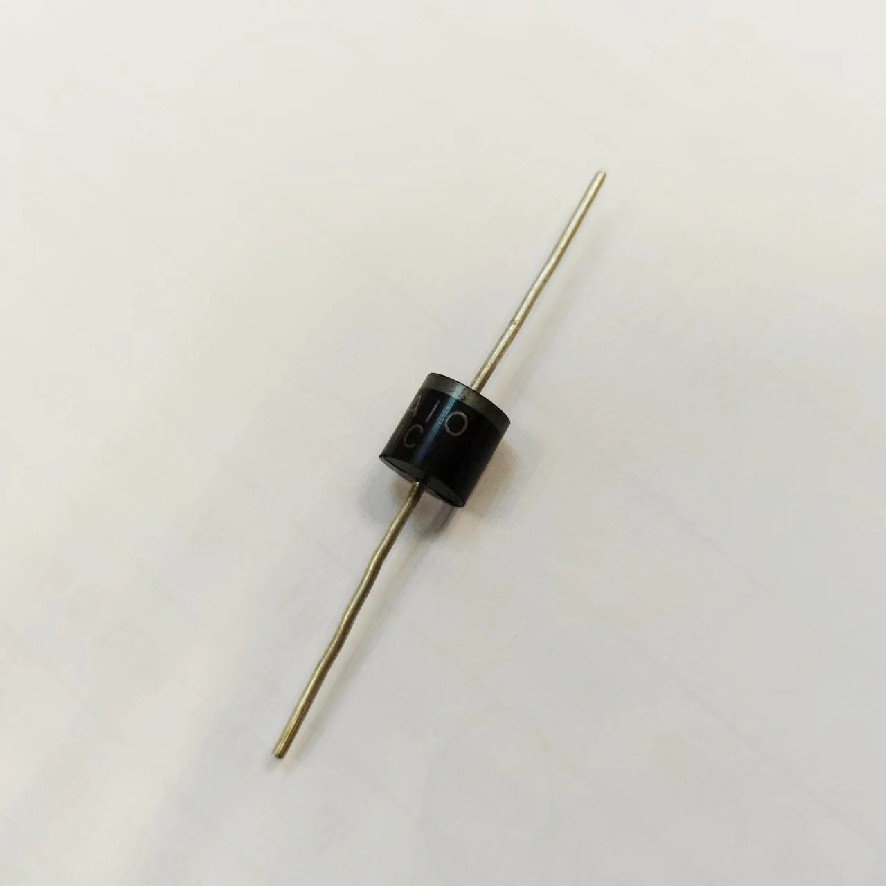 Photovoltaic schottky barrier rectifier 20SQ045 solar bypass diode used in PV Box with R-6 package