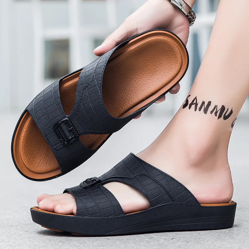 Fashionable Leather Sandals for Men Lightweight Thick Sole Comfort Slides with Waterproof Feature PU Insole for Winter