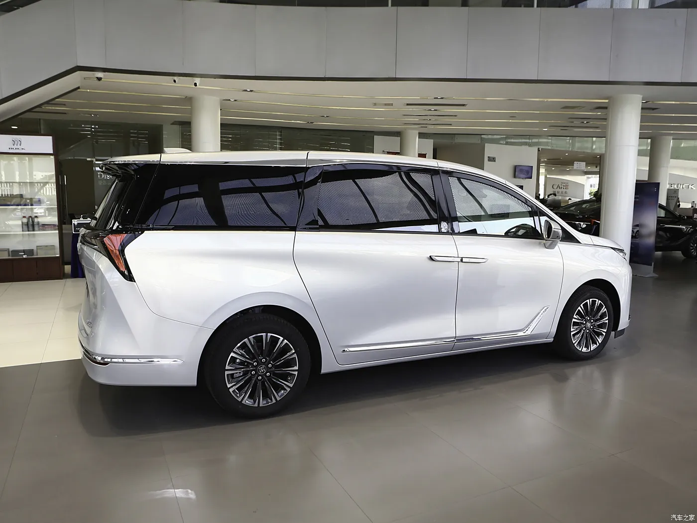 Family Mobility Car New cars 2024 Trending Products Buick GL8 2025 Model Comfortable business medium to large car Gasoline MPV