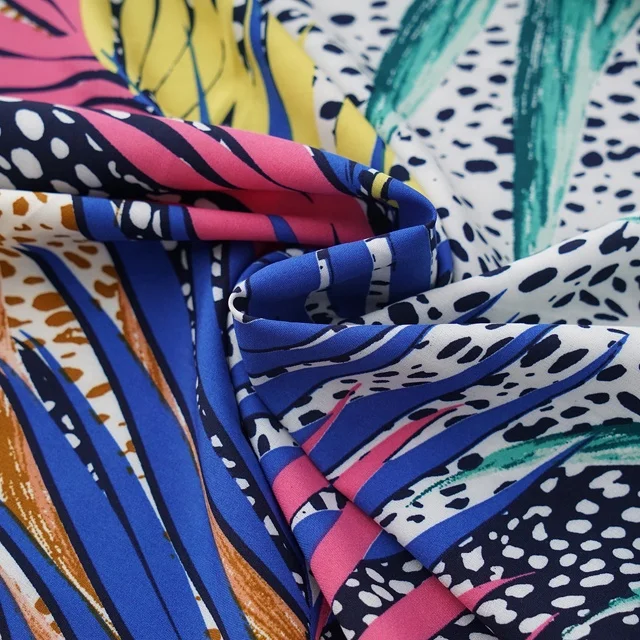 
2020 Super soft leaf printed knitted 100% polyester rayon fabric for dress 