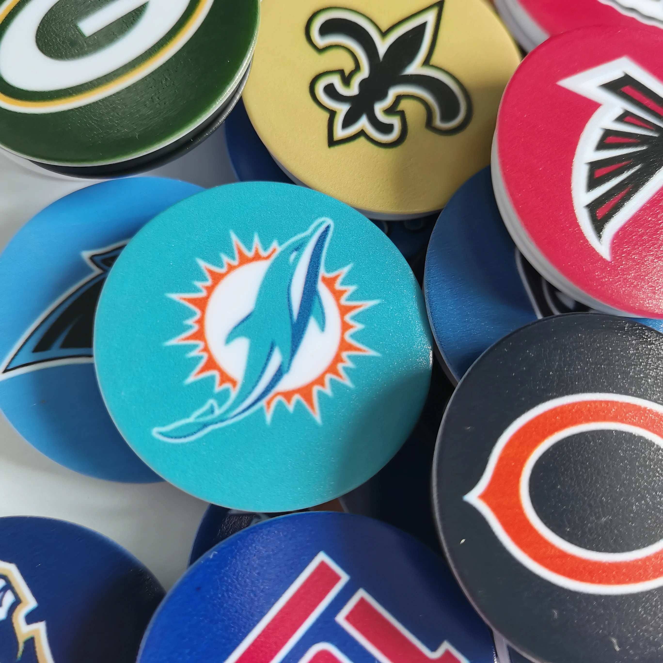 High Quality NFL Teams Phone Grip Socket, Tiktok Hot Cell Phone Open Up Socket
