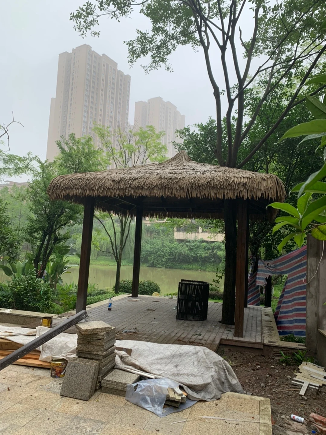 Оптовая продажа, переработанные пластиковые зонты, Hdpe palпа, кровельные плитки, солома