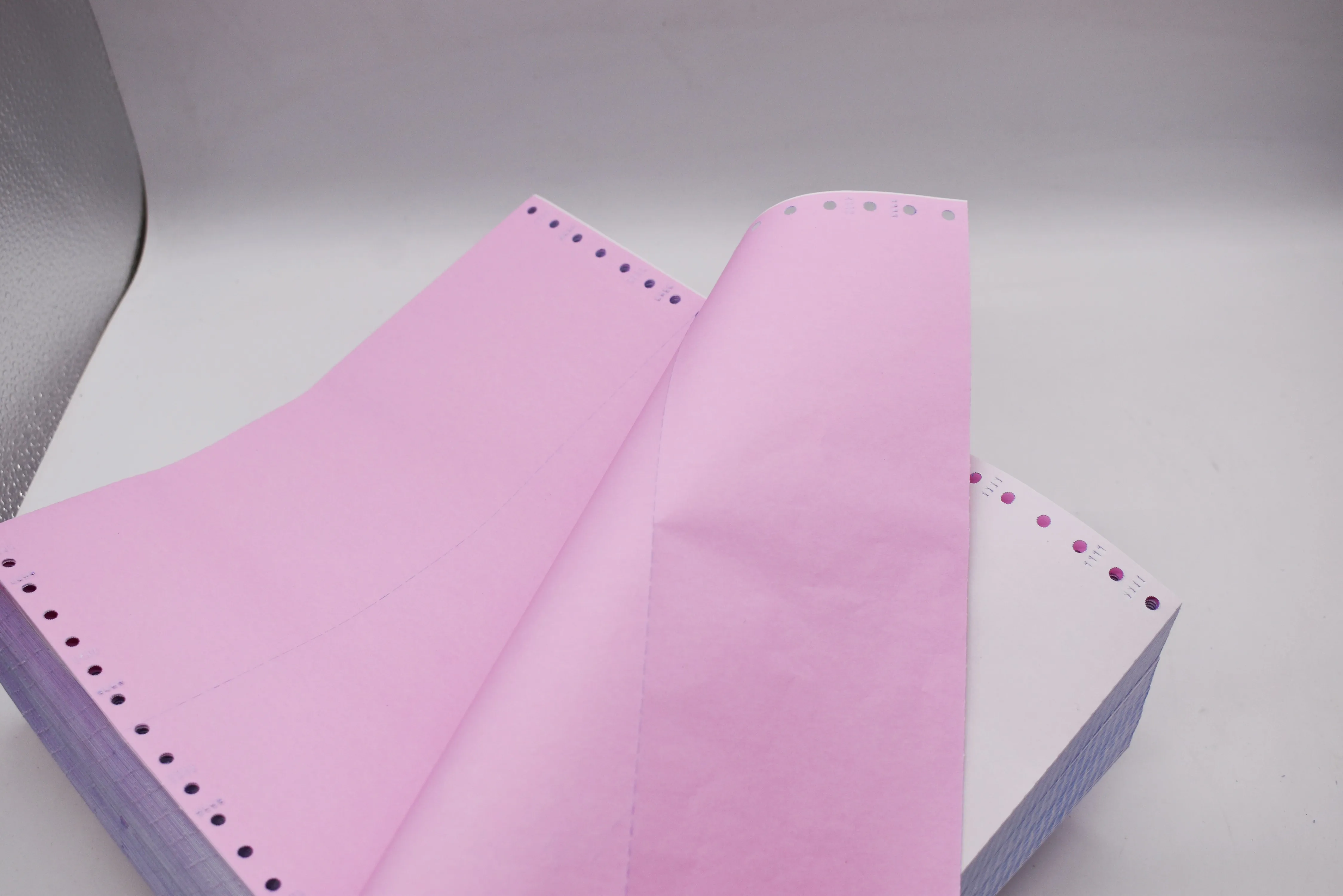 Factory Price OEM Ncr Computer Paper Ream Paper carbonless computer continuous printing paper for bank office