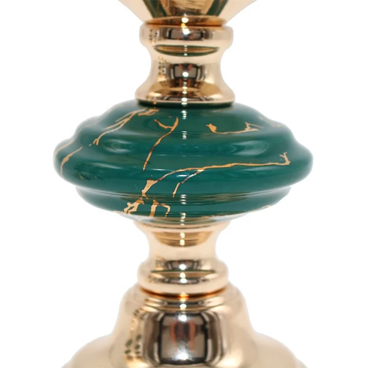 European romantic dining table metal decorations simple retro ceramic candle holder wholesale