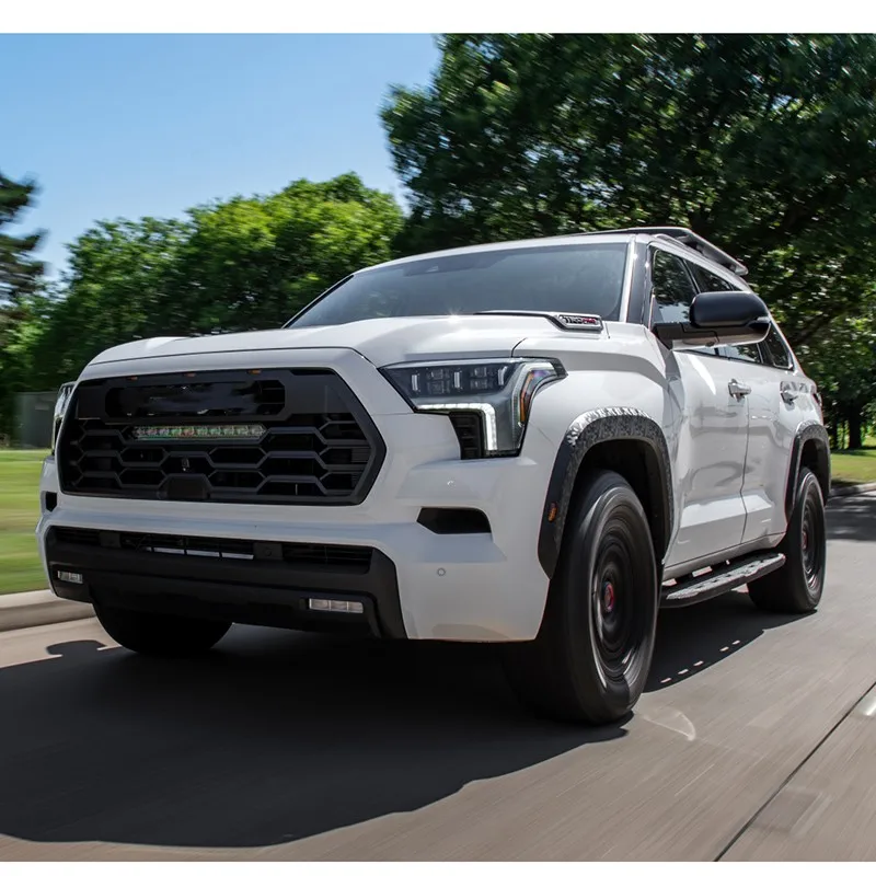 Auto Part Car Mesh Front Grille With Amber Light+Light Bar Fit For Toyota Sequoia 2022-2023