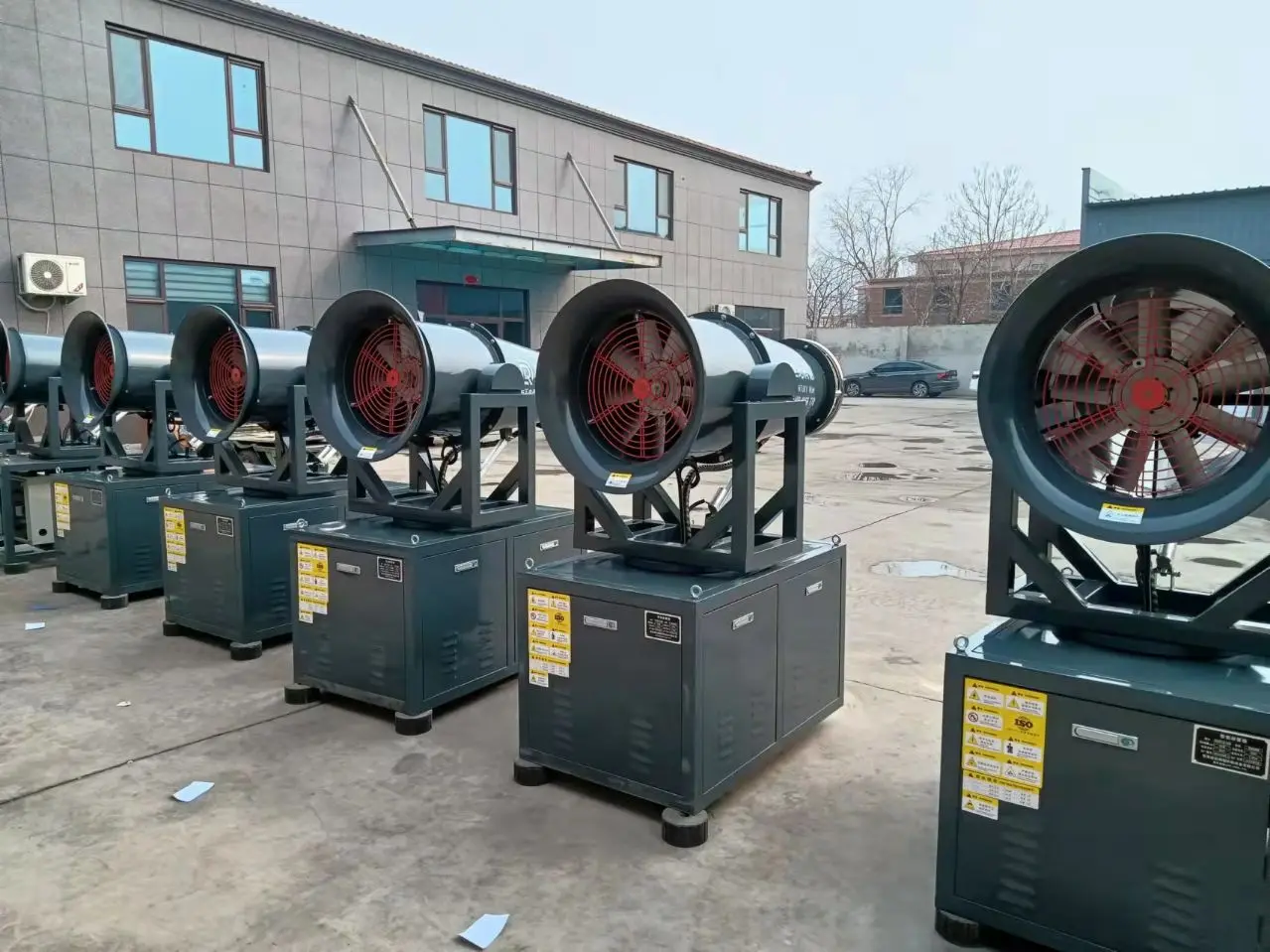 China Factory Environmental Cheap Water Mist Sprayer Automatic Dust Control Fog Cannon For Sand Control Agriculture