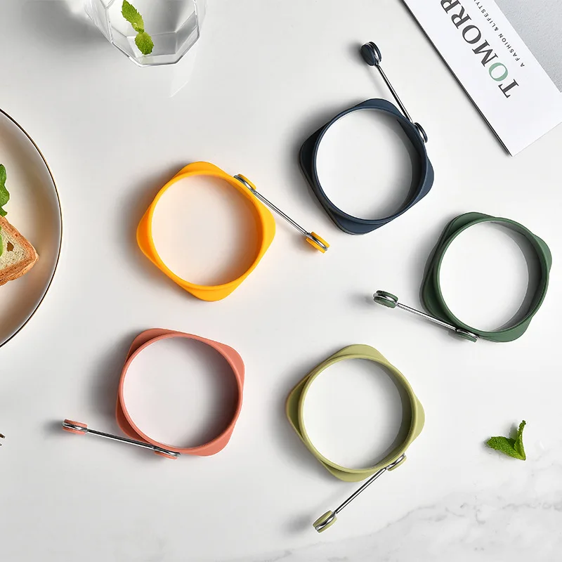 Food Grade Small Fried Eggs SS 304 Holder Colored Round Shape Heat Resistant Silicone Steamed Egg Tool