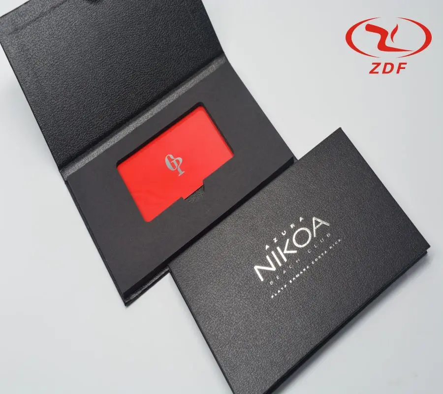 Factory wholesale Customized printed PVC Gift card VIP membership Loyalty Card signature panel with embossed number