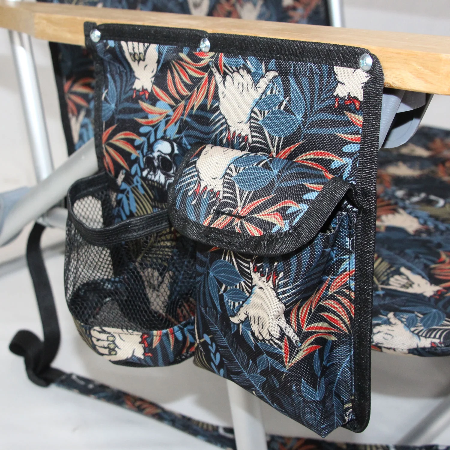 Custom portable wooden arms backpack lounge chair,folding beach backpack lawn chair