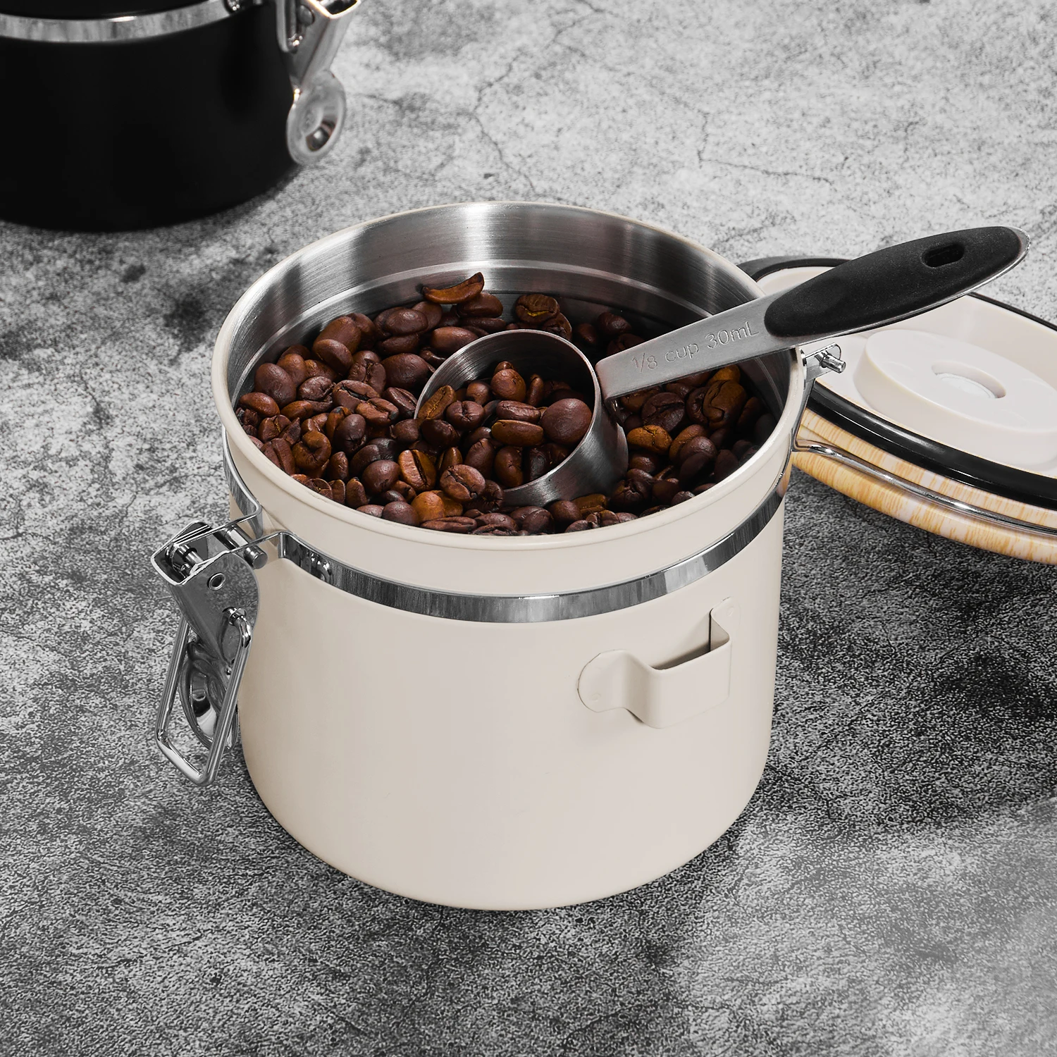 Coffee Bean Sealed Storage Tank Vacuum Metal Round Airtight Canister Coffee Container With Spoon