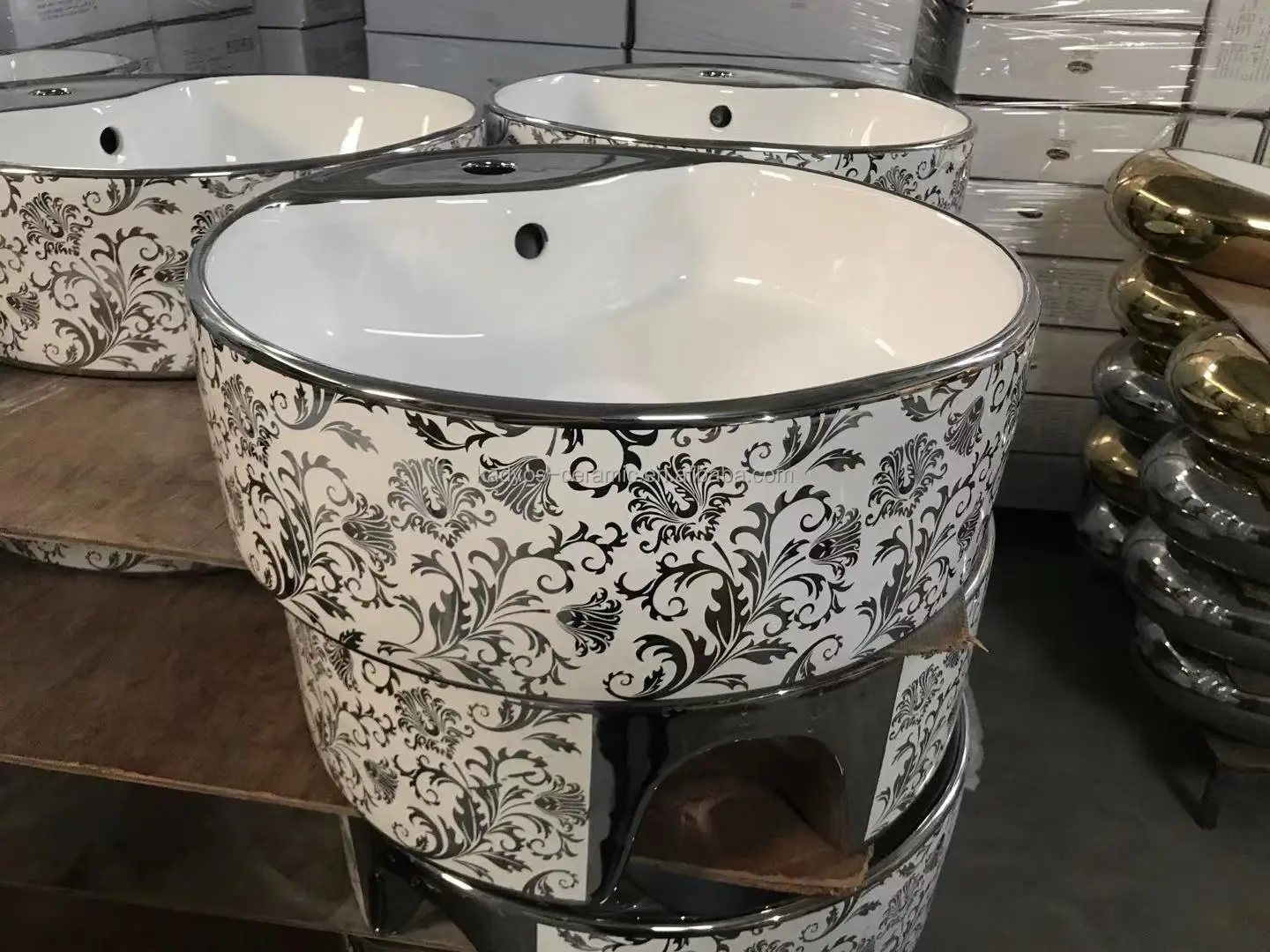 
KD-05GBI Golden Shining Ceramic Wash Art Basin Gold Plated Leaf Design Hotel Bathroom Hand Wash Basin 