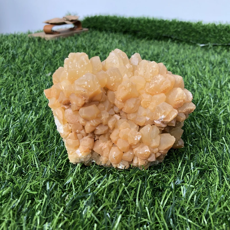 Wholesale healing stones raw gemstone crystal cluster yellow stalactite mineral specimen for sale