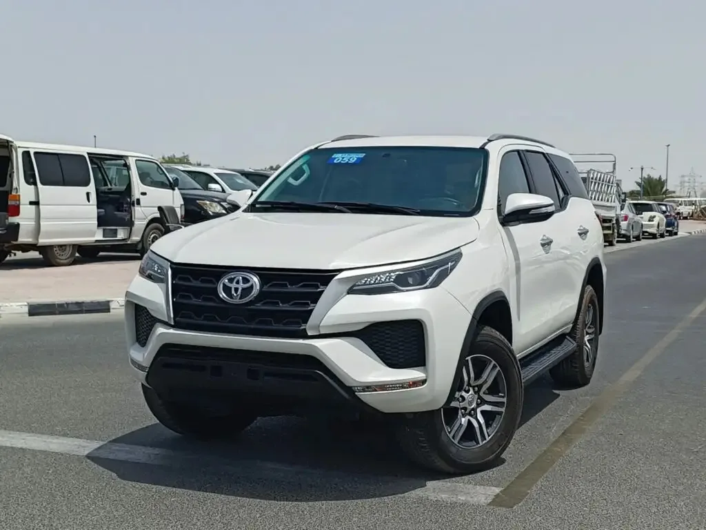 Affordable and Clean Used TOYOTA FORTUNER EXR 2.7L V4 PETROL 2022 MODEL YEAR WHITE Cars Well Maintained Ready to Go