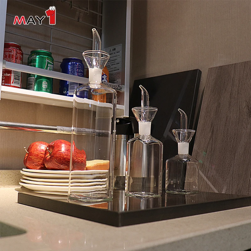 Hand Blown High Borosilicate Cuboid Glass Oil Pot For Kitchen Cooking