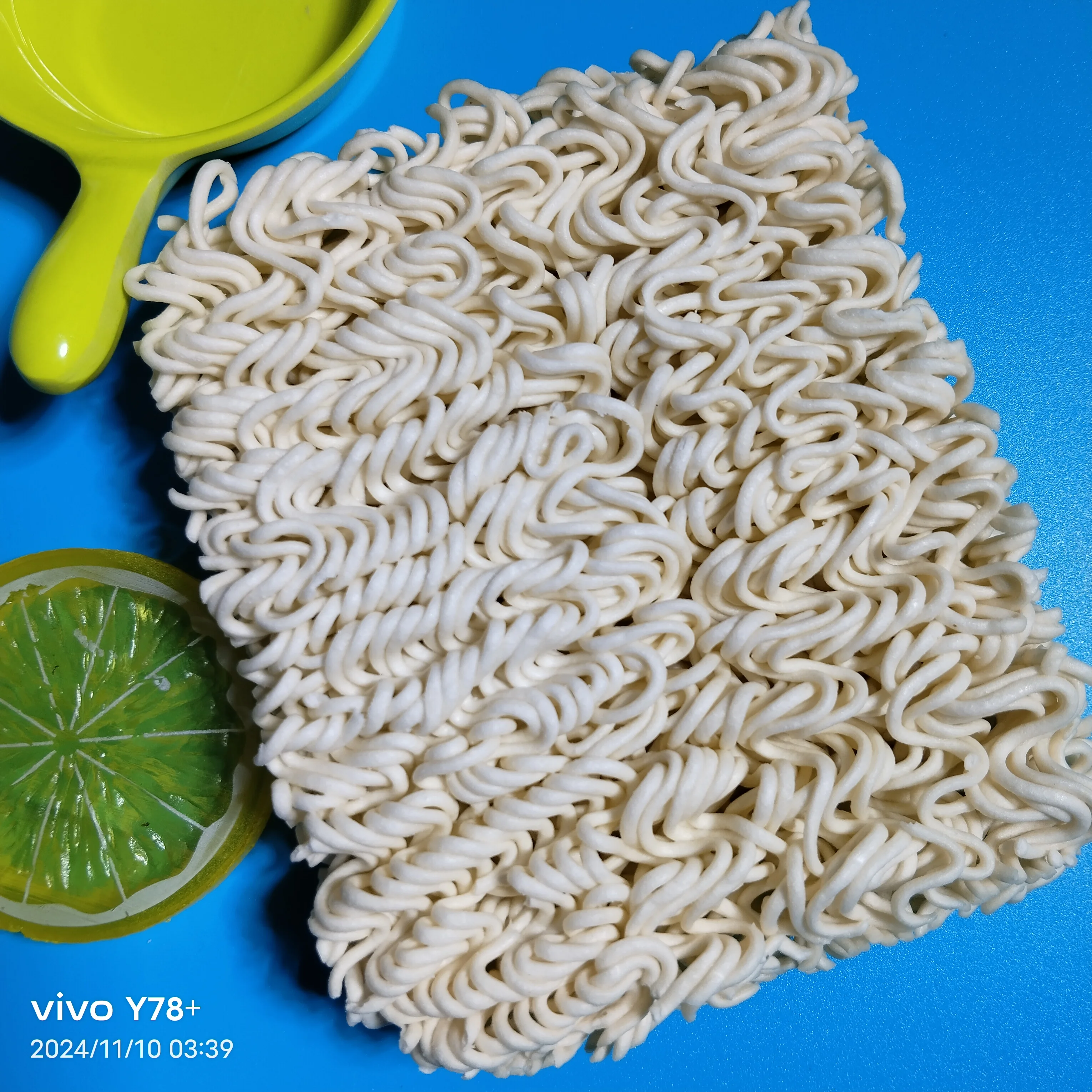 Low-Fat Nona Dried Instant Noodles Ramen Pattern Box/Bulk Packaging Primarily Made from Durum Wheat and Flour