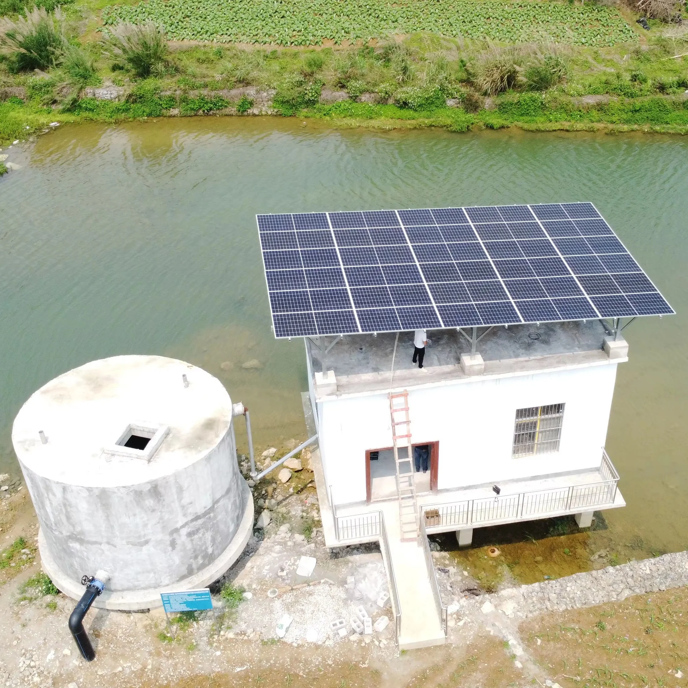 Sunfuture 5-15 kw solar pump system kit 10 hp inverter pumping system for agriculture & drip irrigation tape