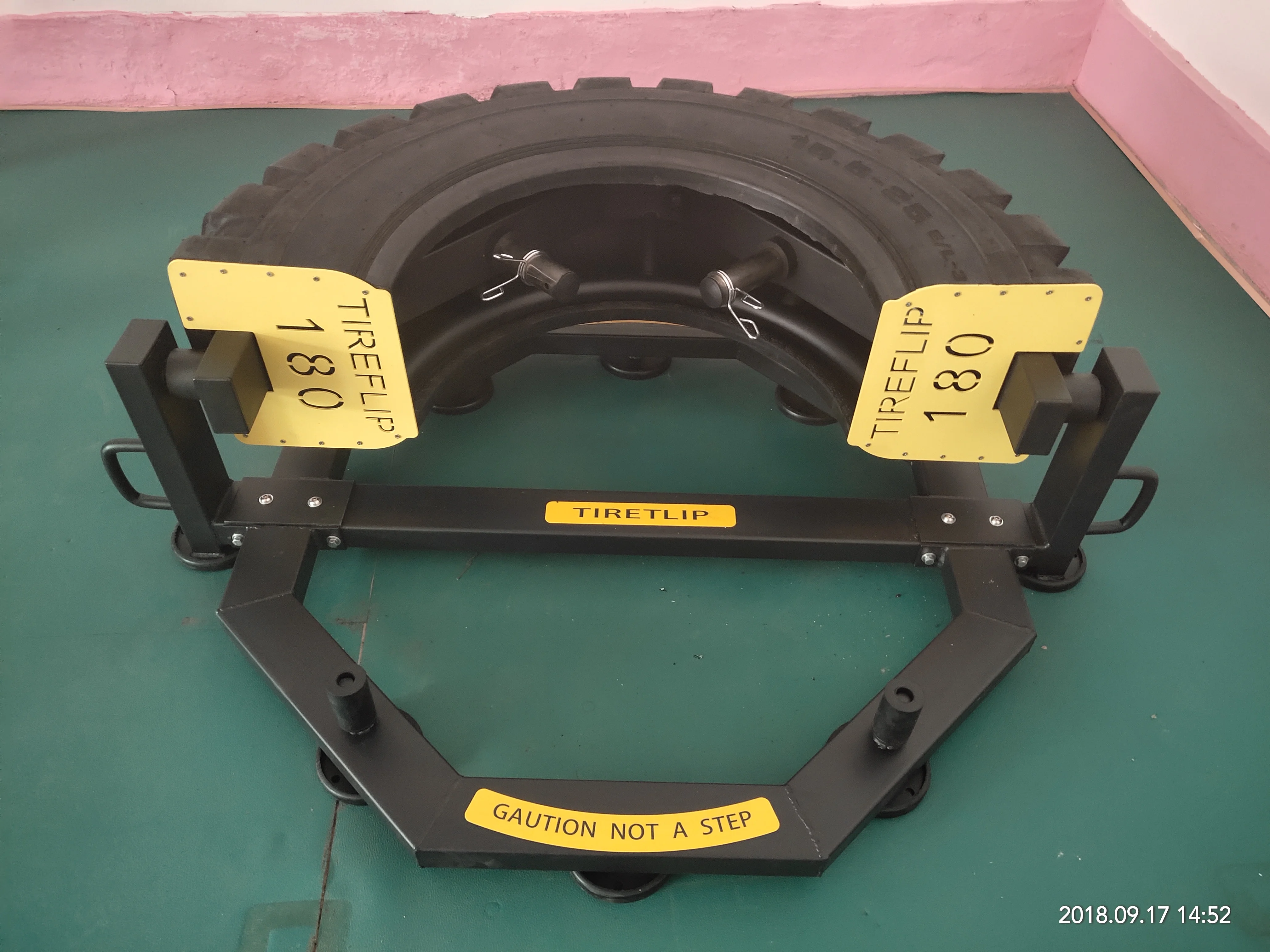 Commercial fitness Equipment Flip 180 Functional Training Equipment Rubber Fitness Gym Tire