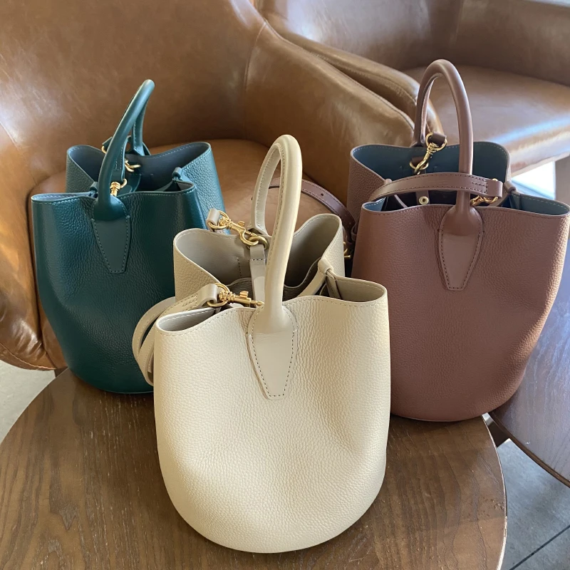 Женская сумка через плечо