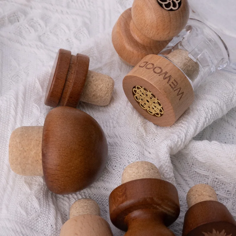 Elegant Solid Wooden Top Wine Bottle Stopper with Custom Cork Lid Decorative Patch Spirit Liquor Cap
