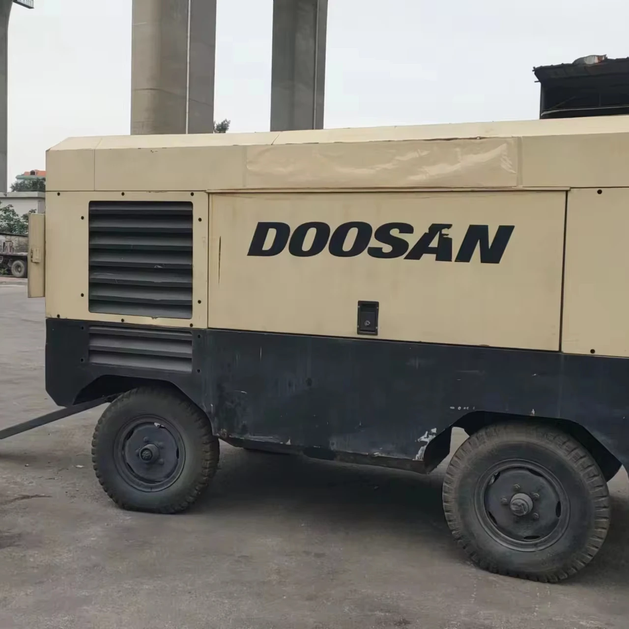 Second hand HP900 Ingersoll Rand air compressor for sale