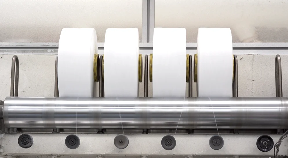 Full servo cost effective diaper making machine baby diapers production line